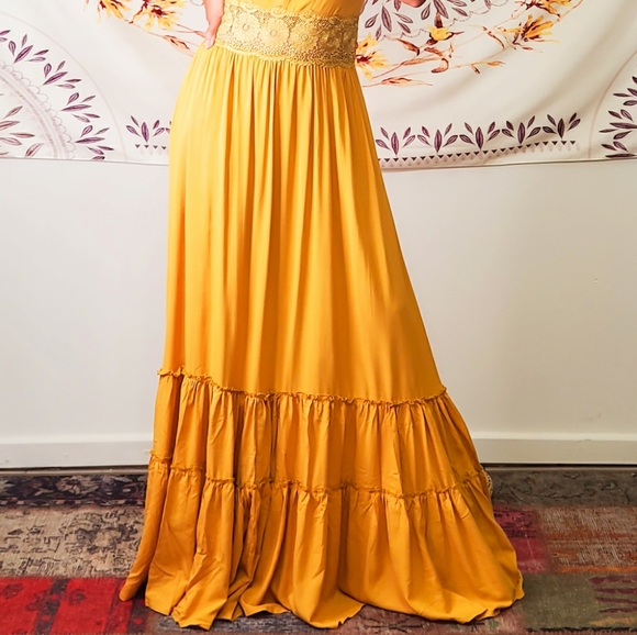 Isleña Off The Shoulder Maxi Dress - Picture 4 of 7